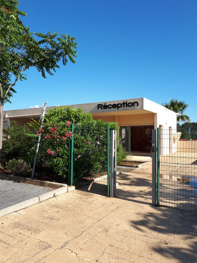 Les Parasols D'Argens Roquebrune-sur Argens Exterior foto